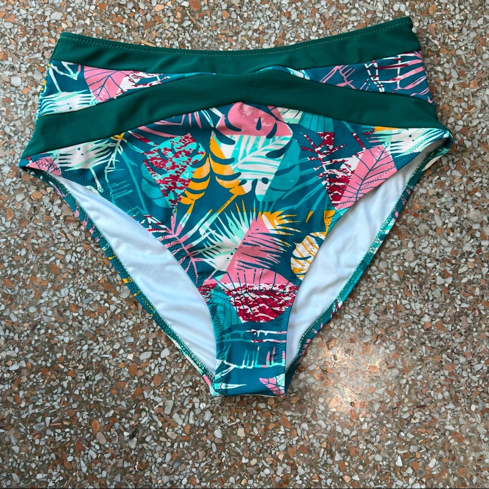 Cupshe Bikini Bottom Size L Tropical Floral Green - Picture 5 of 5